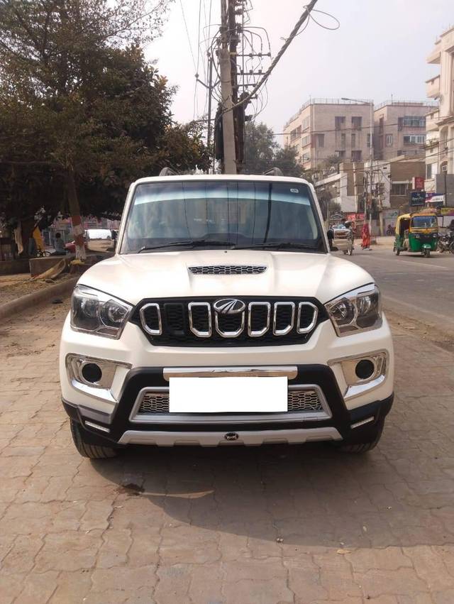 https://images10.gaadi.com/usedcar_image/4376664/original/processed_f50418acefc4ba7babdcceb71b6e2221.jpg?imwidth=6400