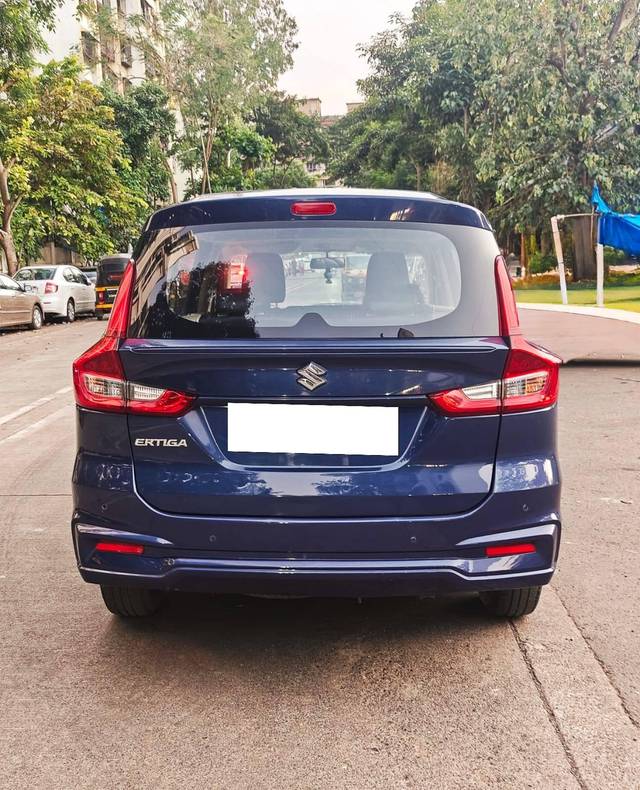 https://images10.gaadi.com/usedcar_image/4376675/original/processed_9233babf551cea8d50275ea0c9819a8b.jpg?imwidth=6401