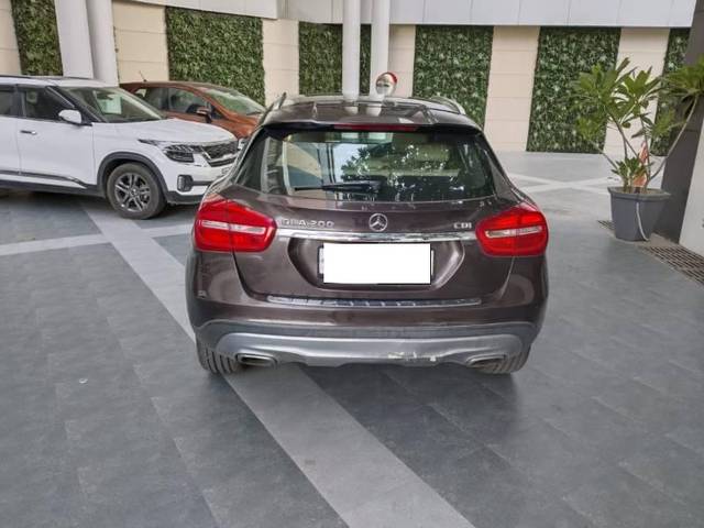 https://images10.gaadi.com/usedcar_image/4376718/original/processed_2ec3041b-cbea-41c6-b9ad-c7dd5f3ca09c.jpg?imwidth=6402