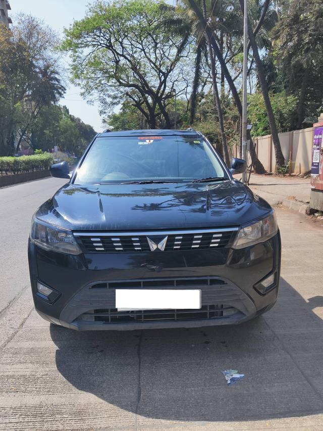 https://images10.gaadi.com/usedcar_image/4376737/original/processed_cf7a47f65515ef57f4681e9b9c49d009.jpg?imwidth=6402