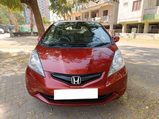 https://images10.gaadi.com/usedcar_image/4376831/original/processed_a8423cec4c51bd27b6e1ad29d2924ce8.jpg?imwidth=6400