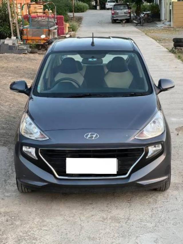 https://images10.gaadi.com/usedcar_image/4376845/original/processed_43091b30-fb76-43f9-83af-6d91870348e7.jpg?imwidth=6402