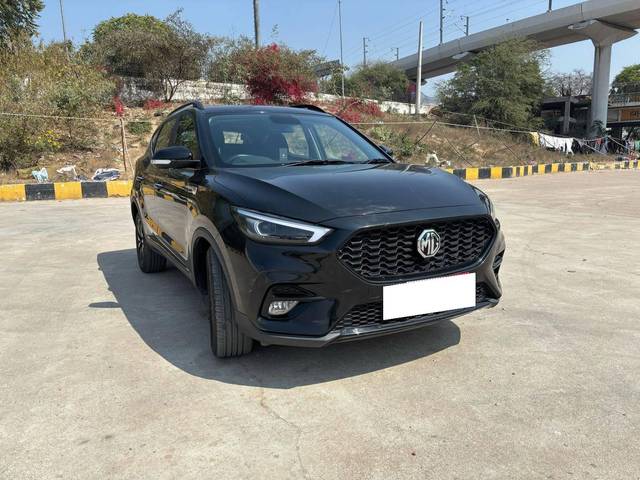 https://images10.gaadi.com/usedcar_image/4376949/original/processed_dab74142c6fb8a383700bfd4b38a9ca1.jpg?imwidth=6400