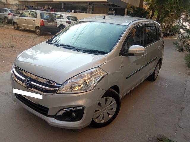 https://images10.gaadi.com/usedcar_image/4377000/original/processed_530198bbd9fbb2f6f45ca0ba8a2cf607.jpg?imwidth=6402