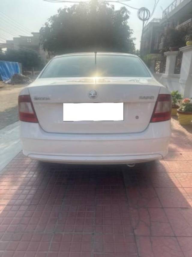 https://images10.gaadi.com/usedcar_image/4377103/original/processed_5f8aa1c8-0f81-4d46-a8f5-dc0e8c9c77b1.jpg?imwidth=6401