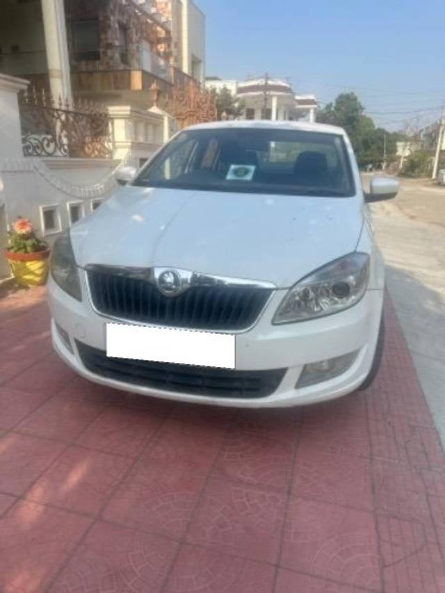 https://images10.gaadi.com/usedcar_image/4377103/original/processed_7d056cd0-818b-416c-99b5-0fa15f680c5e.jpg?imwidth=6400