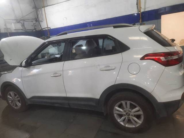 https://images10.gaadi.com/usedcar_image/4377168/original/983eff71fd3a5c2831bdc03bbb1daa7e.jpg?imwidth=6400