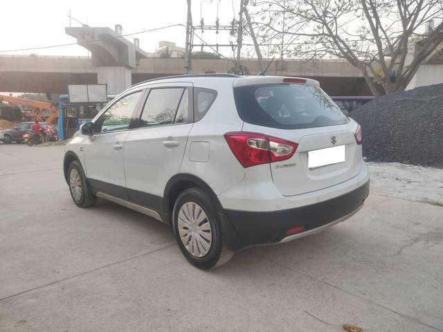 https://images10.gaadi.com/usedcar_image/4377186/original/processed_62fd81f5cc31b834c326a1136671a38b.jpg?imwidth=6402