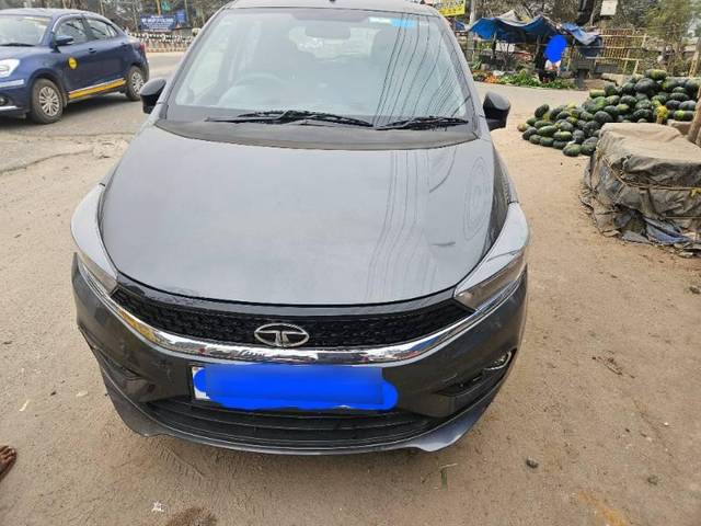 https://images10.gaadi.com/usedcar_image/4377236/original/processed_7c05073c-9953-4450-9064-3fafe082cf41.jpg?imwidth=6400