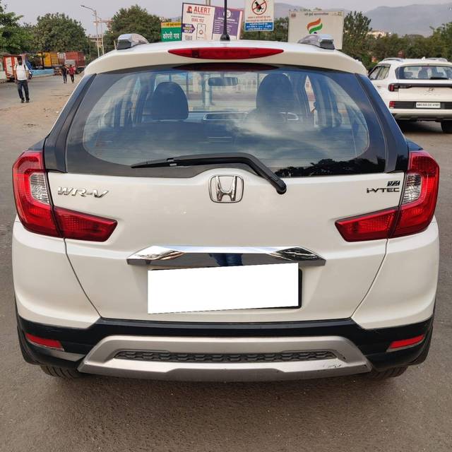 https://images10.gaadi.com/usedcar_image/4377264/original/processed_575698108a02f2431a06e7f7e859a51b.jpg?imwidth=6401