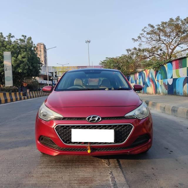 https://images10.gaadi.com/usedcar_image/4377276/original/processed_3b1d82cf61445a9490c2e12187cd237d.jpg?imwidth=6402