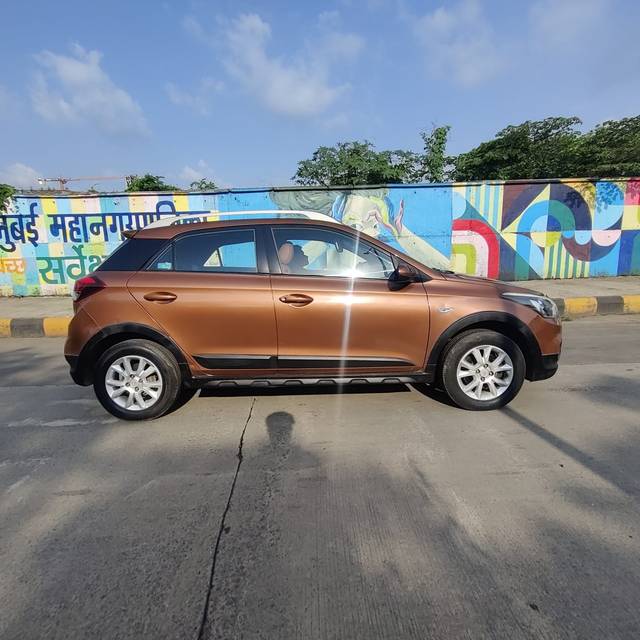 https://images10.gaadi.com/usedcar_image/4377280/original/ce19ac9975b5d5704d55e2d96a4bdb32.jpg?imwidth=6401