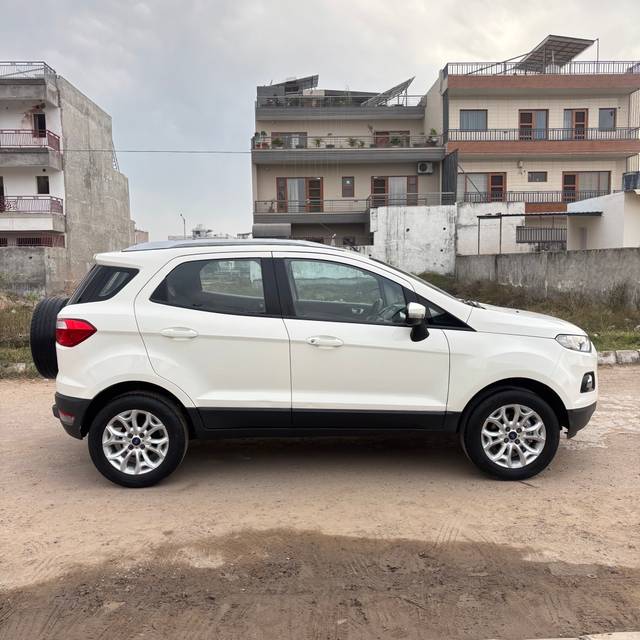 https://images10.gaadi.com/usedcar_image/4377389/original/ed182e6f-2f13-48de-86e7-f4ceae67cef4.jpg?imwidth=6401