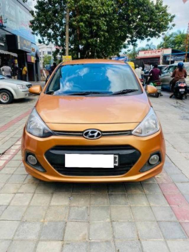 https://images10.gaadi.com/usedcar_image/4377456/original/processed_efe6f8dc-faf8-4666-88cb-677eeee2a14f.jpg?imwidth=6401