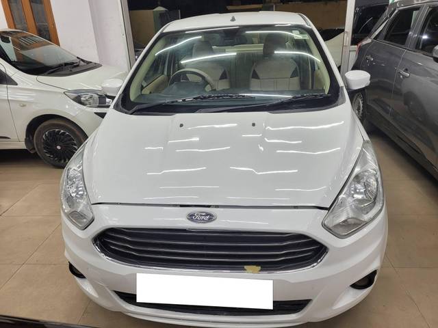 https://images10.gaadi.com/usedcar_image/4377648/original/processed_7ccad64cc9ca6b276f5b1e77bb1a124e.jpg?imwidth=6402