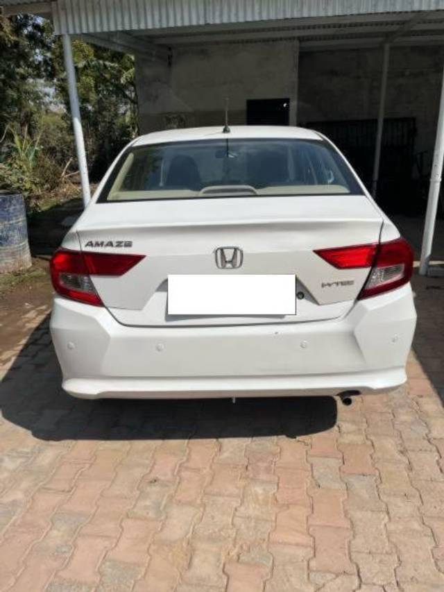 https://images10.gaadi.com/usedcar_image/4377664/original/processed_806f684e-465a-4ae2-b286-a292aed6307c.jpg?imwidth=6402