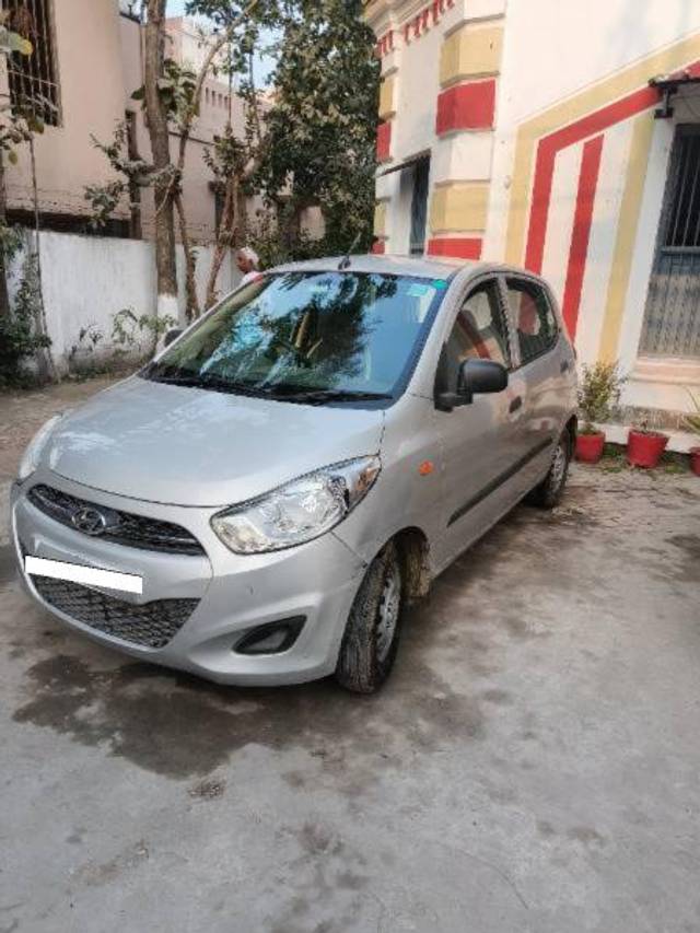 https://images10.gaadi.com/usedcar_image/4377669/original/processed_b75fab08-5a4e-4966-be15-79df8e375cd1.jpg?imwidth=6400