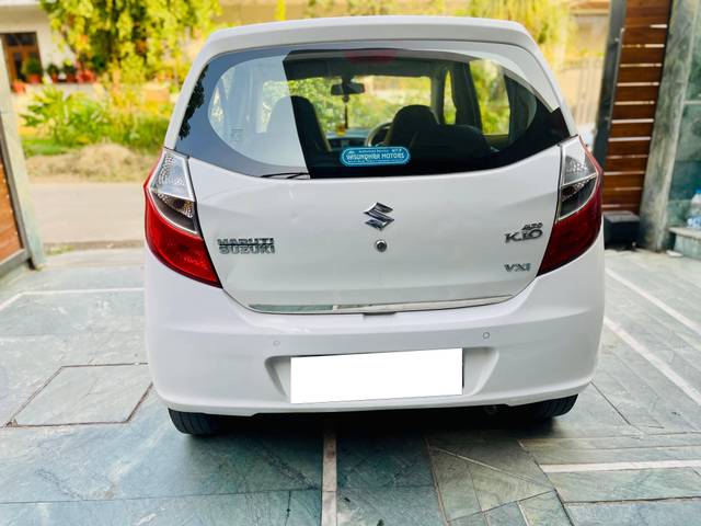 https://images10.gaadi.com/usedcar_image/4377689/original/processed_677d39f4-ab97-4ec7-b4af-bb2fcd6c1585.jpeg?imwidth=6401