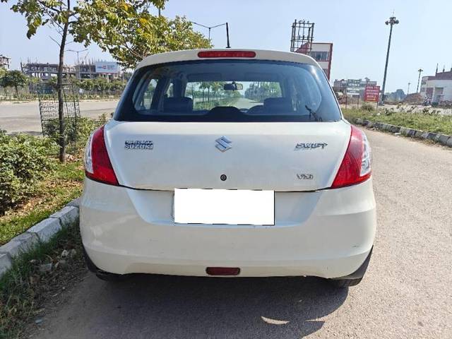 https://images10.gaadi.com/usedcar_image/4377692/original/processed_ad1c0f94-7cc2-4dcf-97bf-68c0e51d5fbe.jpg?imwidth=6402