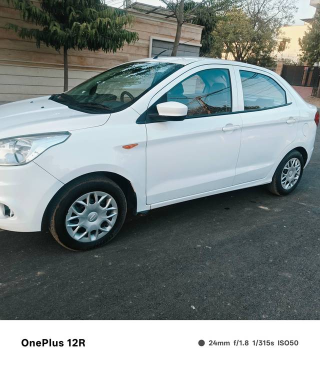 https://images10.gaadi.com/usedcar_image/4377765/original/processed_3ca677a5ac96bbde5b6330016a056fa7.jpg?imwidth=6400