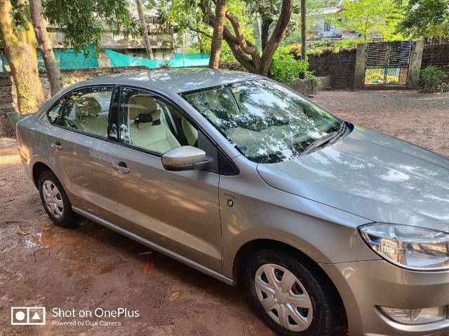 https://images10.gaadi.com/usedcar_image/4377779/original/f890e51a5570e6a6338ced7b46d3e851.jpeg?imwidth=6400