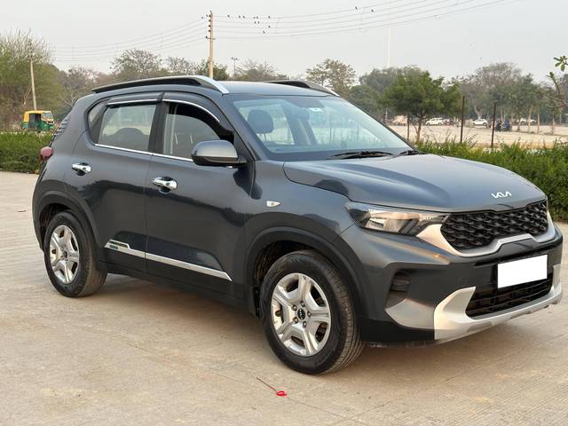 https://images10.gaadi.com/usedcar_image/4377803/original/processed_102fc0b71d682d50c73aa4218bea53ec.jpg?imwidth=6400