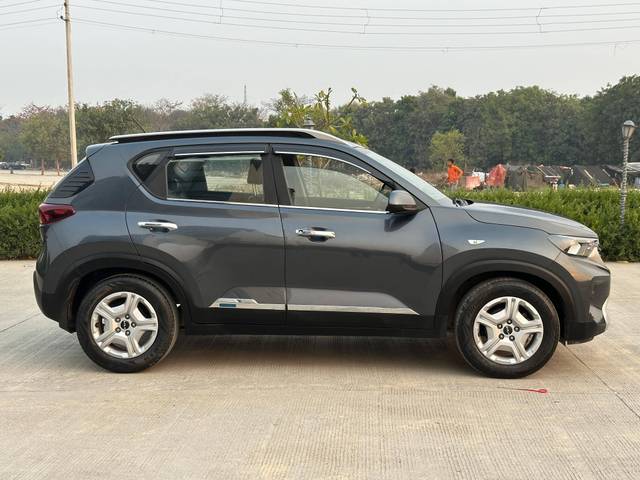 https://images10.gaadi.com/usedcar_image/4377803/original/processed_43825dfc2bf1005b517f78c2edcfc633.jpg?imwidth=6401