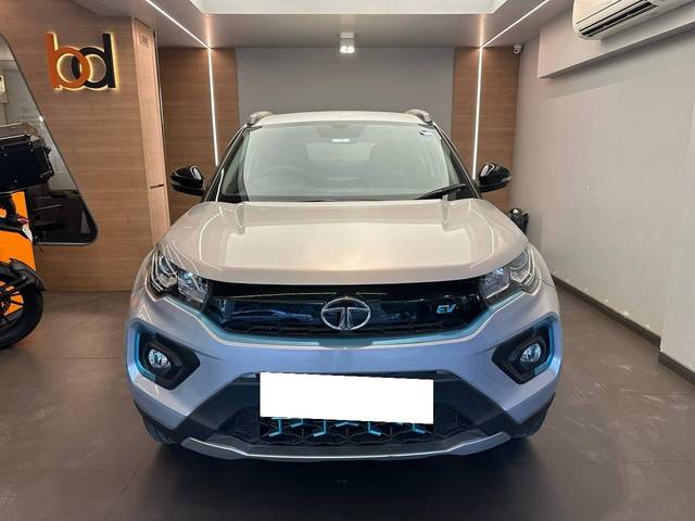 https://images10.gaadi.com/usedcar_image/4377830/original/processed_b9091ebe8a119c243539e913b2c260b6.jpeg?imwidth=6402