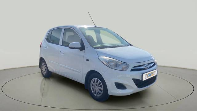 https://images10.gaadi.com/usedcar_image/4377858/original/efeb49b95ea3a8bb4a4819769580e594.jpg?imwidth=6400