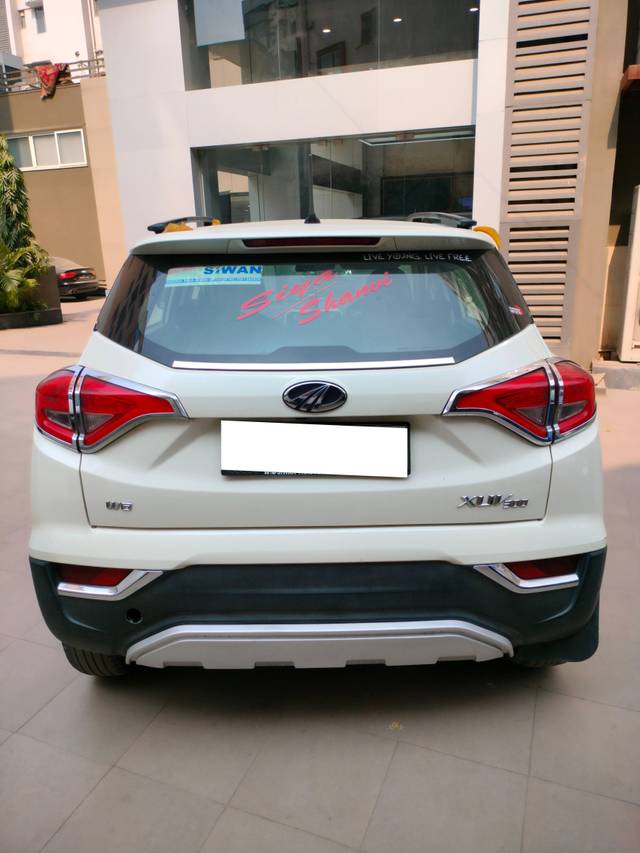 https://images10.gaadi.com/usedcar_image/4377872/original/processed_8545e3339bfccfe6a594cd440ac2e28b.jpg?imwidth=6402