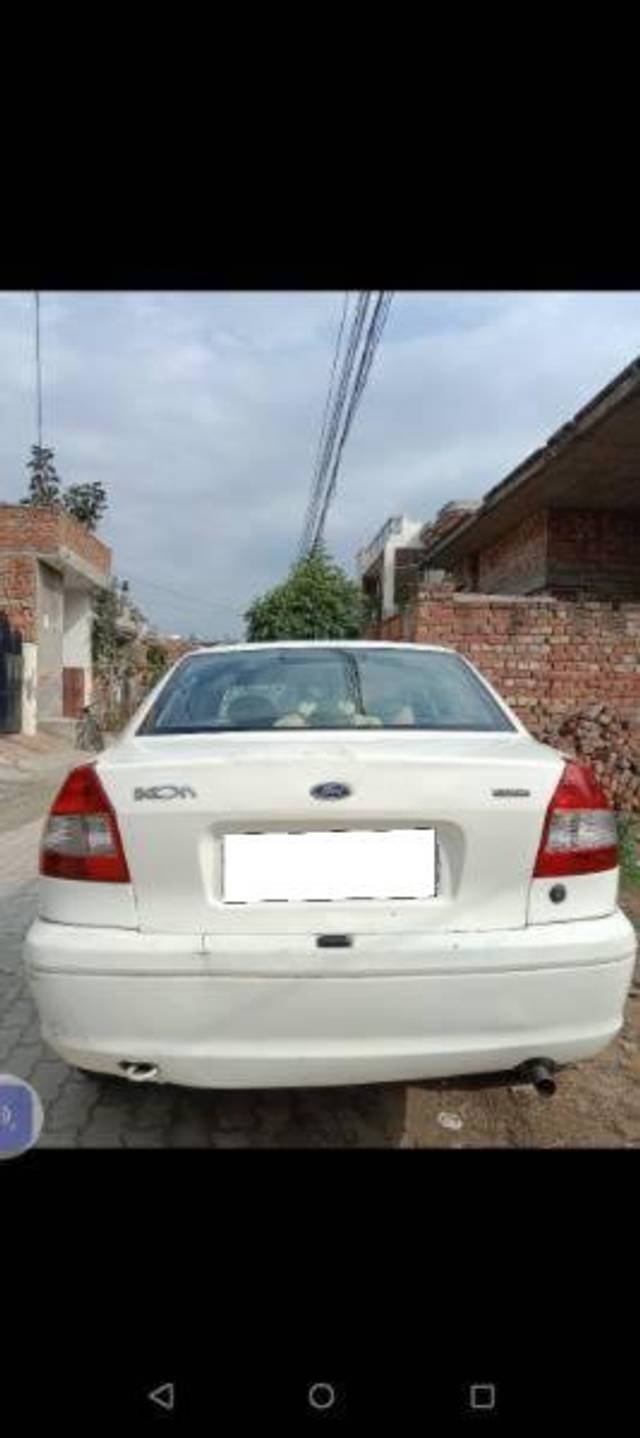 https://images10.gaadi.com/usedcar_image/4377895/original/processed_8a840210-a37d-4ff7-aff1-32cc30614f85.jpg?imwidth=6401