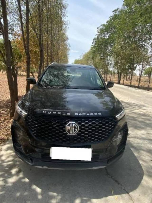 https://images10.gaadi.com/usedcar_image/4377929/original/processed_f15d3693-e55b-4573-8f69-a446ed5bff69.jpg?imwidth=6402