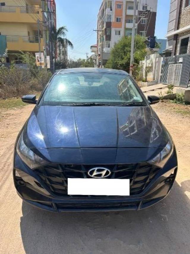 https://images10.gaadi.com/usedcar_image/4377952/original/processed_3caad7e1-6352-440e-8d6a-c94c385fac03.jpeg?imwidth=6400