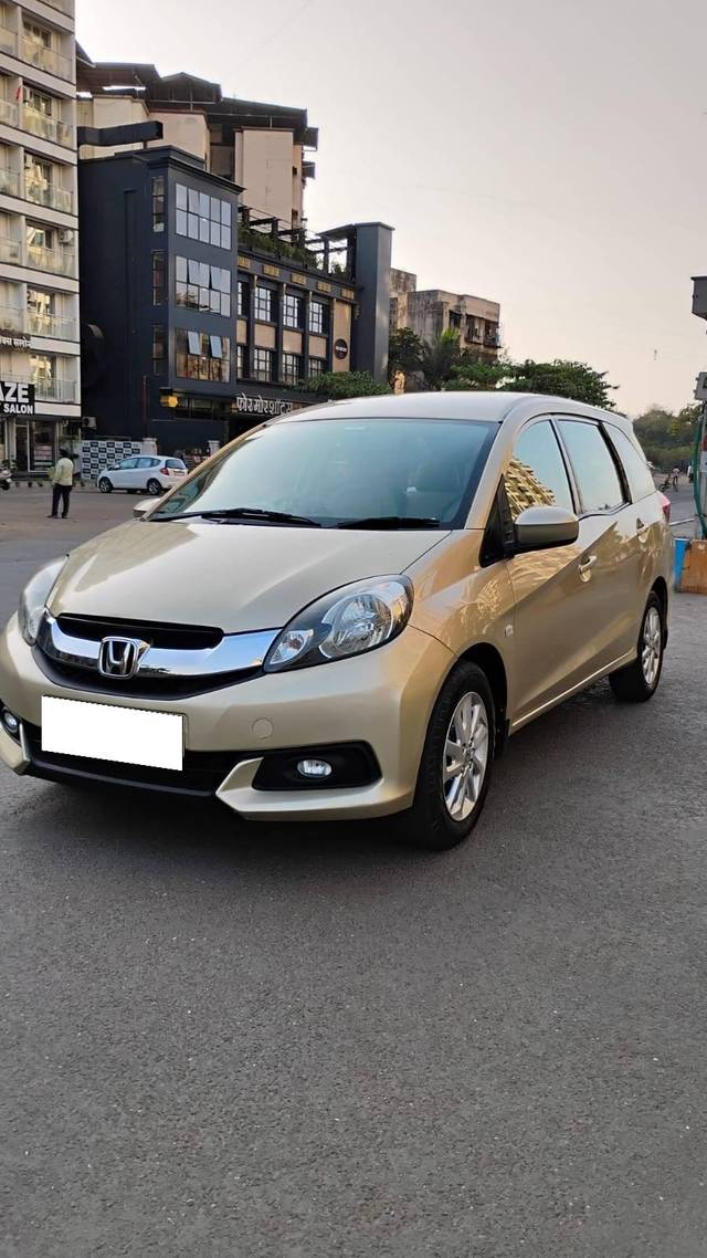 https://images10.gaadi.com/usedcar_image/4377971/original/processed_e8d685845002da52135015294c1e1b69.jpg?imwidth=6402