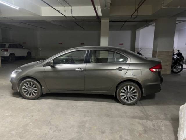 https://images10.gaadi.com/usedcar_image/4377983/original/52a7e5abefb42764029a51eef7c2f955.jpeg?imwidth=6402