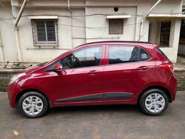 https://images10.gaadi.com/usedcar_image/4378072/original/processed_c7be3c964f4b6b42beb4ca2acb66f8c9.jpg?imwidth=6402