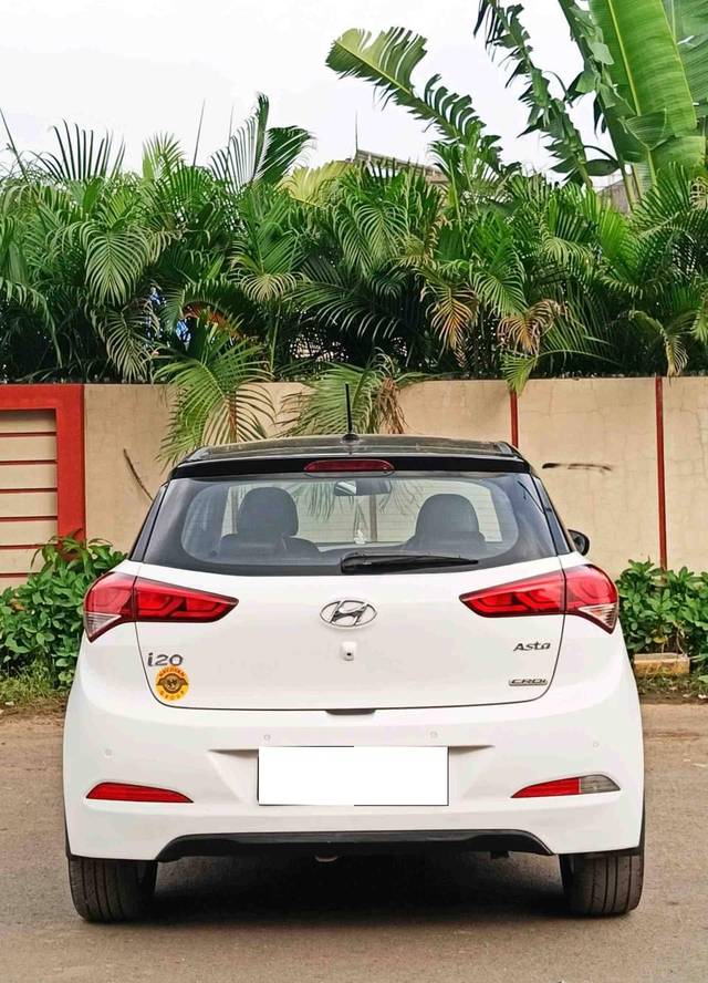 https://images10.gaadi.com/usedcar_image/4378124/original/processed_b45b679054552827dd7c131755577882.jpg?imwidth=6402