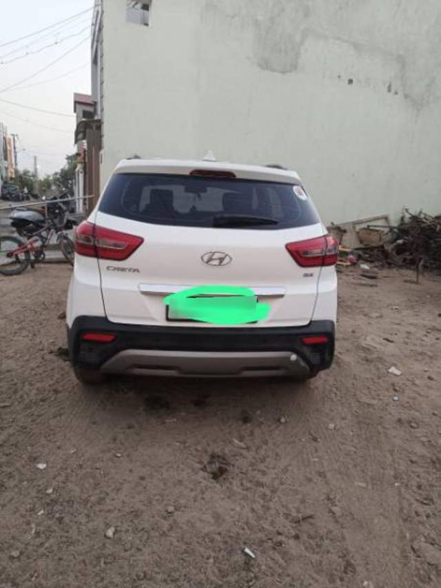 https://images10.gaadi.com/usedcar_image/4378143/original/processed_76627cb1-36b2-46ad-a0b1-dc277d481046.jpg?imwidth=6401