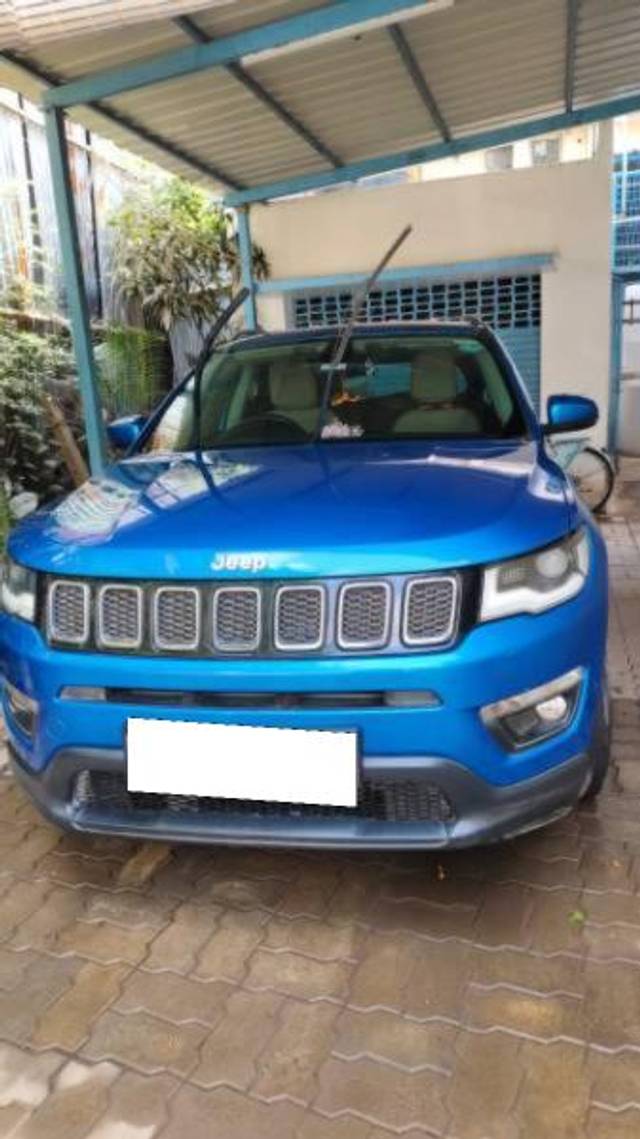 https://images10.gaadi.com/usedcar_image/4378145/original/processed_5773de91-9aa1-4d18-a399-1f145ccca6be.jpeg?imwidth=6400