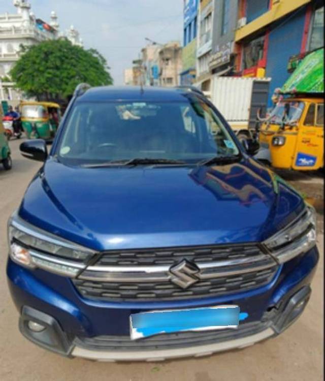 https://images10.gaadi.com/usedcar_image/4378157/original/819c91b2313bc49b7399f2a22386d26e.jpg?imwidth=6400