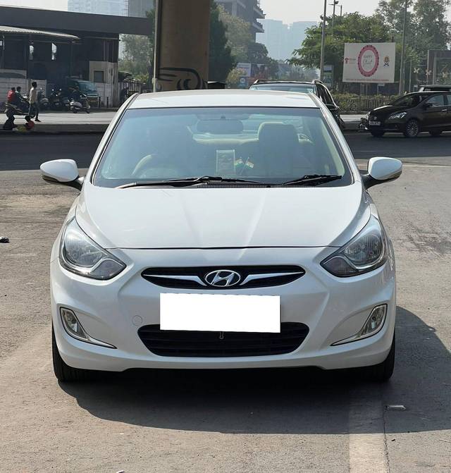 https://images10.gaadi.com/usedcar_image/4378175/original/processed_7536fee9b3b5c7e186584df939a86953.jpg?imwidth=6402