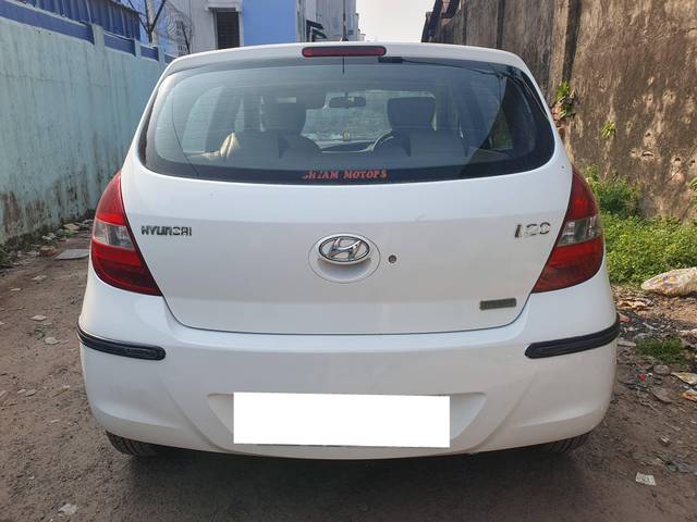 https://images10.gaadi.com/usedcar_image/4378281/original/processed_5a6ce9667a3242d0607bef2e277de0f6.jpg?imwidth=6401