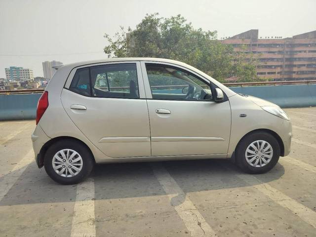 https://images10.gaadi.com/usedcar_image/4378390/original/processed_d946b0f16e1c95a02985ec1c0407274c.jpeg?imwidth=6401