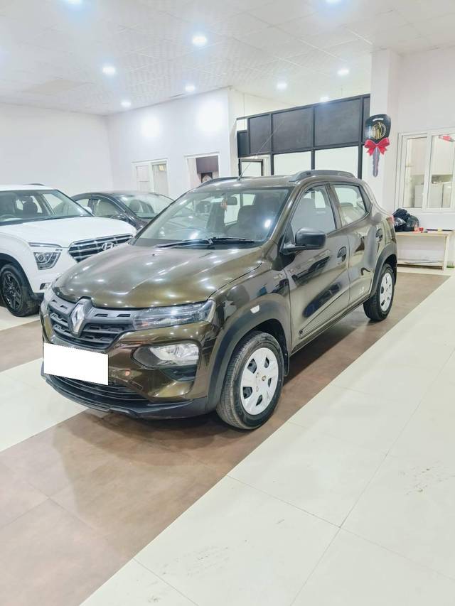 https://images10.gaadi.com/usedcar_image/4378424/original/processed_66da740ea486d0a15a80f9538e2cd4a6.jpg?imwidth=6402