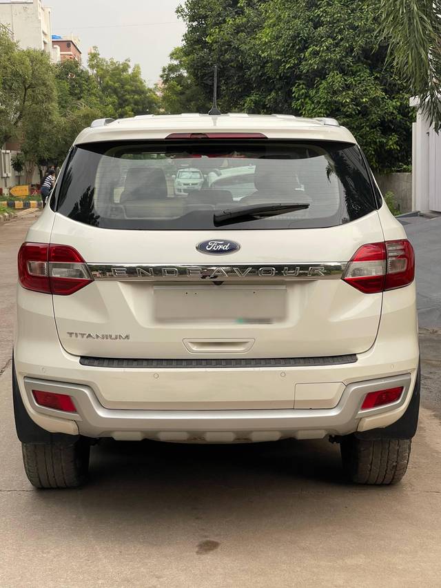 https://images10.gaadi.com/usedcar_image/4378427/original/processed_3bdee884c7f8366720c4182ce2c8e21f.jpg?imwidth=6402