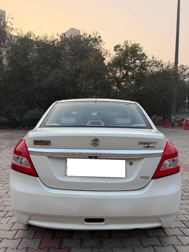 https://images10.gaadi.com/usedcar_image/4378526/original/processed_0a8fa961fc29d91ba3addb4ad7d13aa9.jpg?imwidth=6402