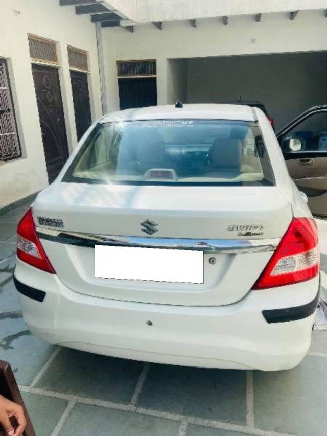 https://images10.gaadi.com/usedcar_image/4378609/original/processed_726eed87-1e32-4a77-a0f2-ccf9f8099d4a.jpeg?imwidth=6402