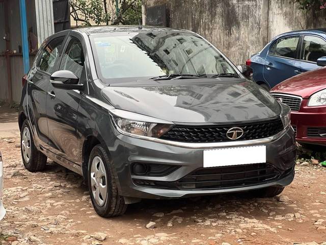 https://images10.gaadi.com/usedcar_image/4378614/original/processed_3f9d9481252d10b802a3c57b4b4361d2.jpg?imwidth=6400