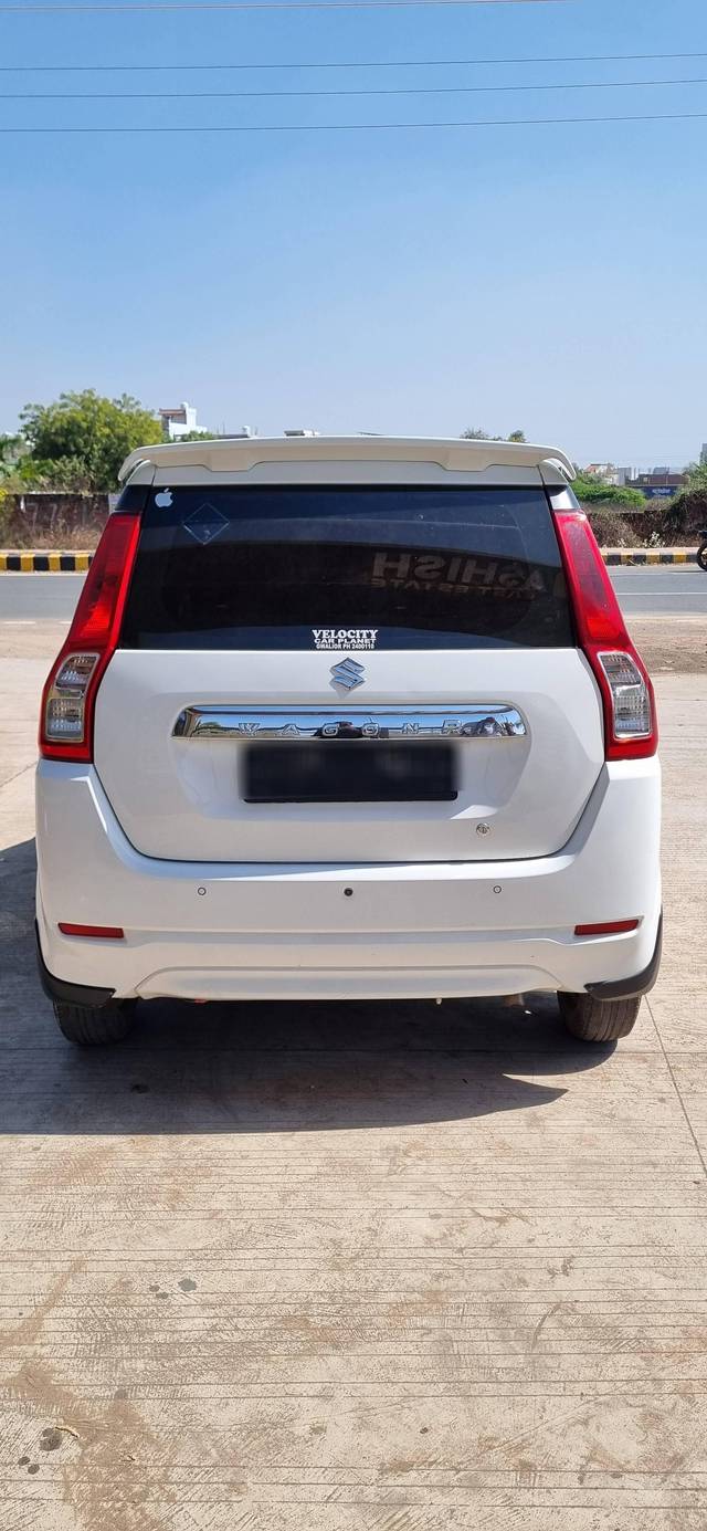 https://images10.gaadi.com/usedcar_image/4378615/original/processed_b57a04dfbe25dc1b95ba889a53945285.jpg?imwidth=6402