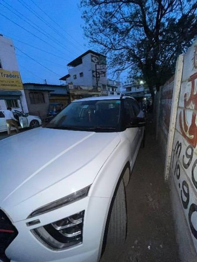 https://images10.gaadi.com/usedcar_image/4378620/original/processed_a878395e-9b70-452c-a66d-fb7ae5979516.jpg?imwidth=6400